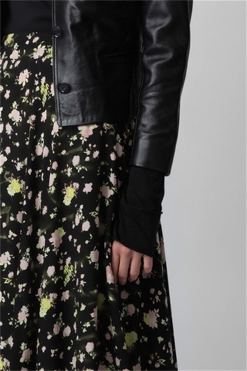 Black Zadig And Voltaire Joyo Soft Crinkle Roses Skirt | ZV-256380